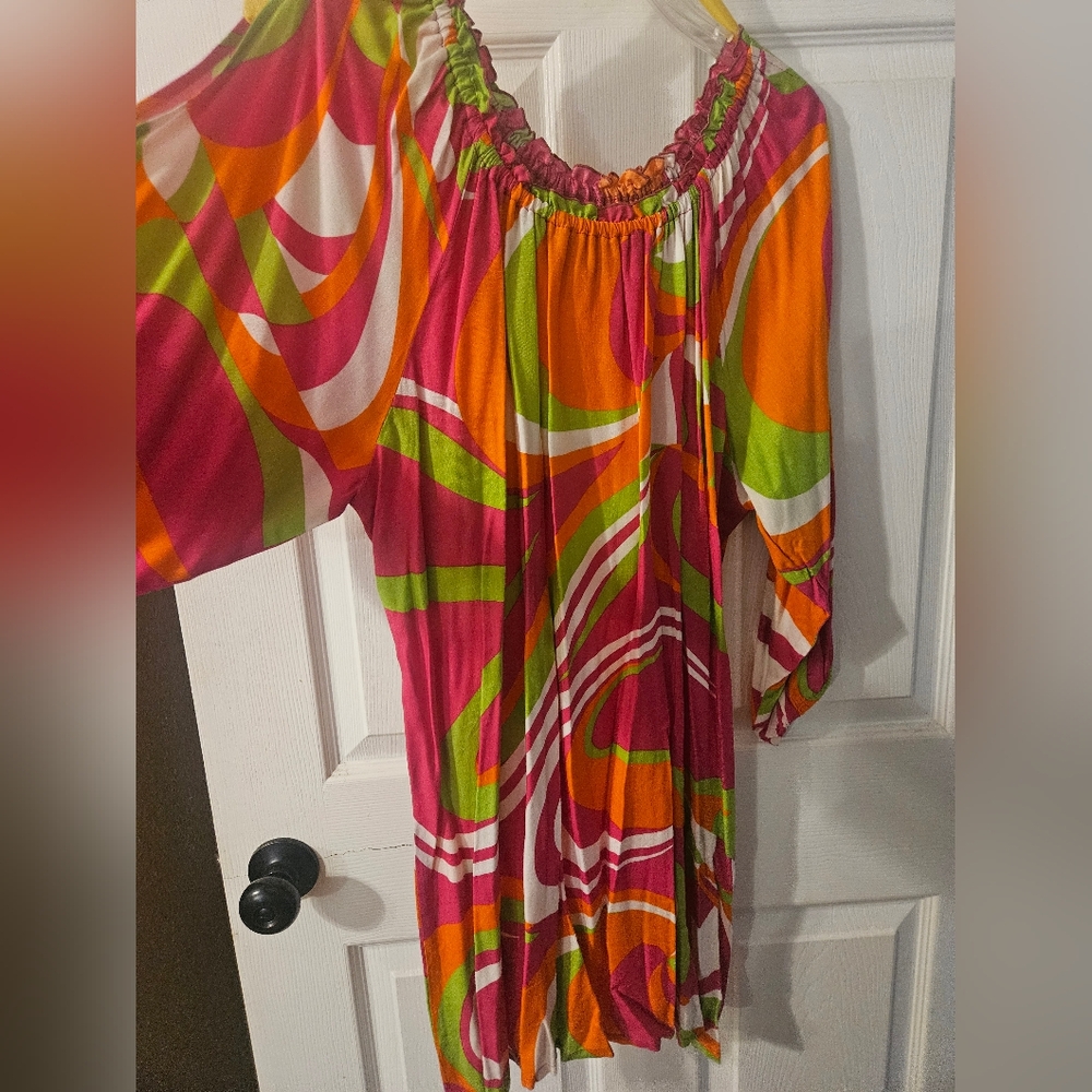 Vibrant Multicolor Women's Tunic Top with Split Sleeves